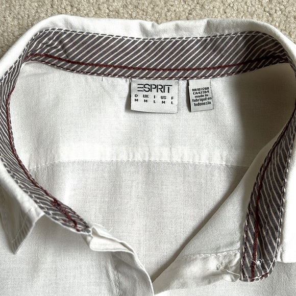 Esprit tunic blouse in ecru. Sleeves adjustable. Contrast detail. Size US M - Picture 6 of 12